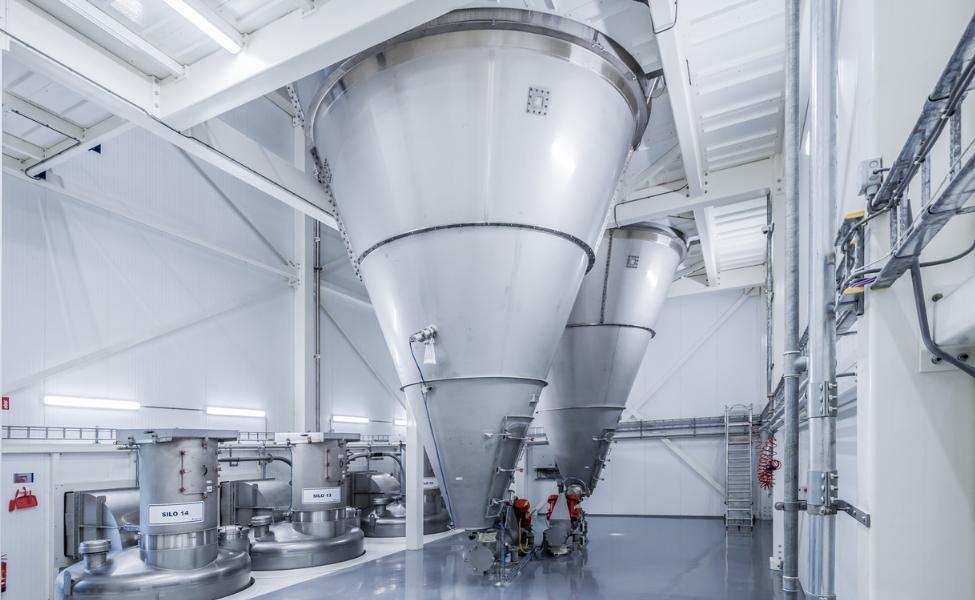 Deux m&eacute;langeurs Nauta&reg; de 60 000 litres chez Jonker & Schut