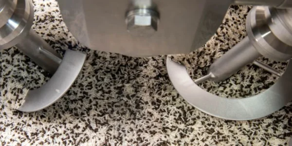 Mélange de poudres par lots ou en continu : comment choisir le procédé adapté